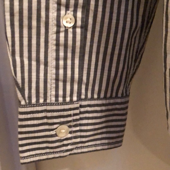 Like new Asian collar Vince shirt - Picture 5 of 5
